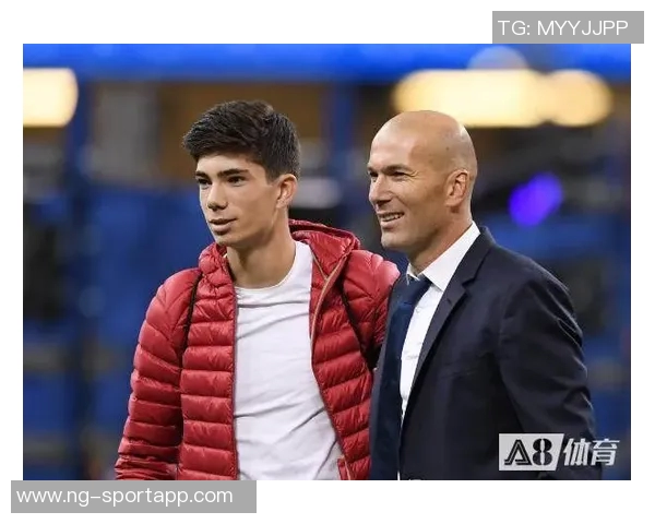 不同国家队父子档盘点卢卡库齐达内维阿父子同台竞技