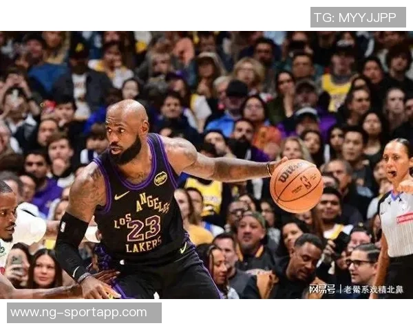 老詹是否该放弃背靠背比赛以保护身体女主持分析其对数据的执念